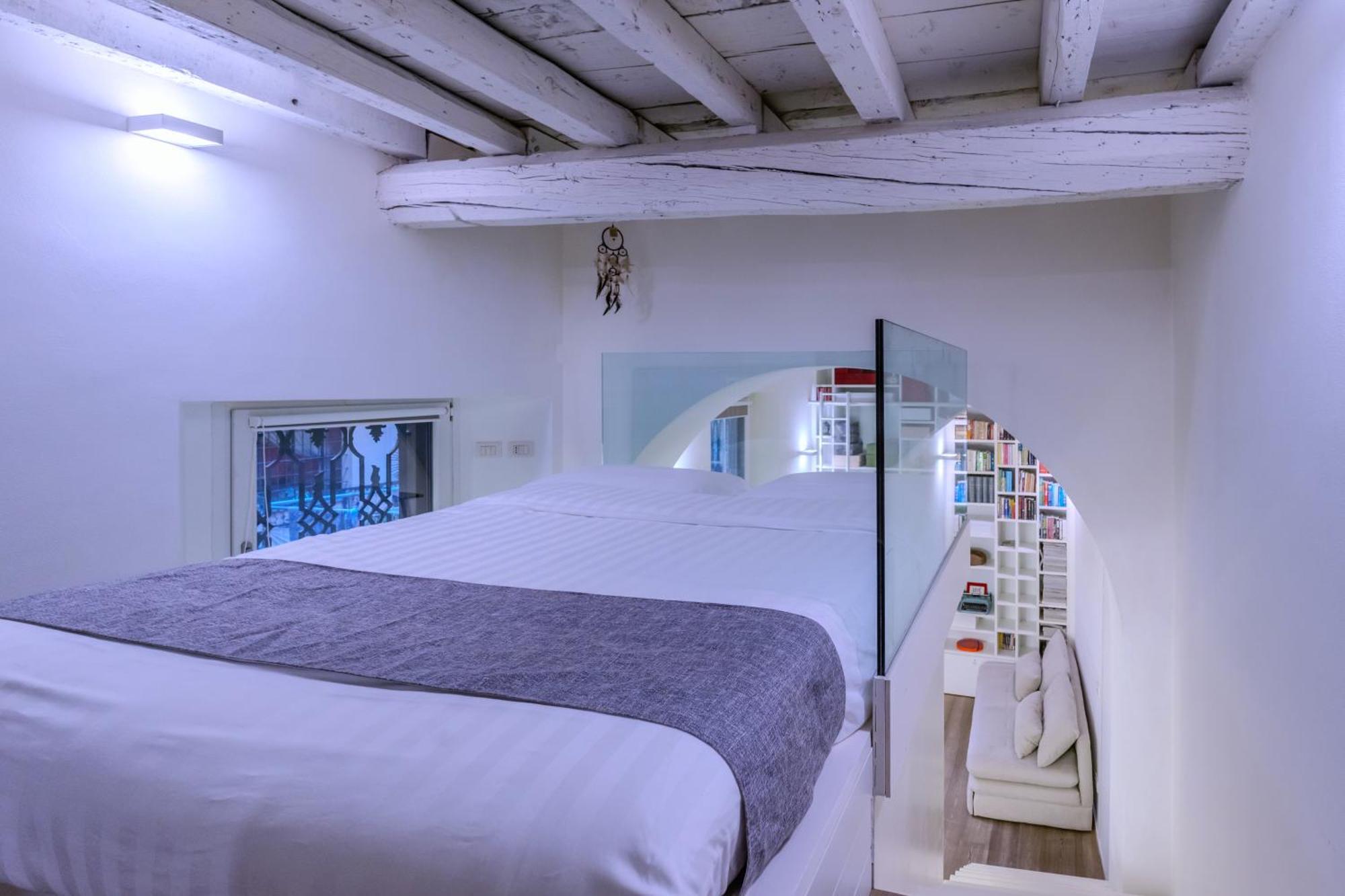 Duomo 8 Min Walk - Sauna Privata, Design & Wi-fi Apartment Mailand