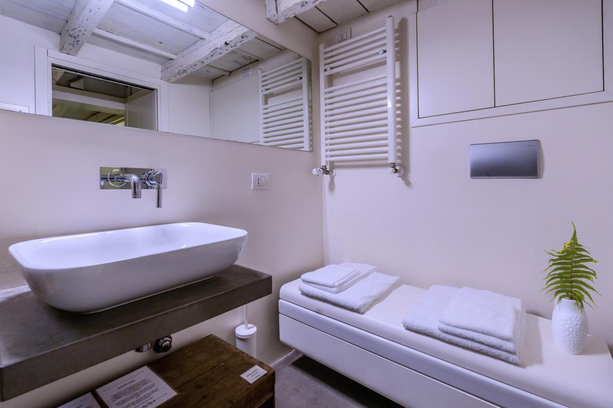 Duomo 8 Min Walk - Sauna Privata, Design & Wi-fi * Mailand